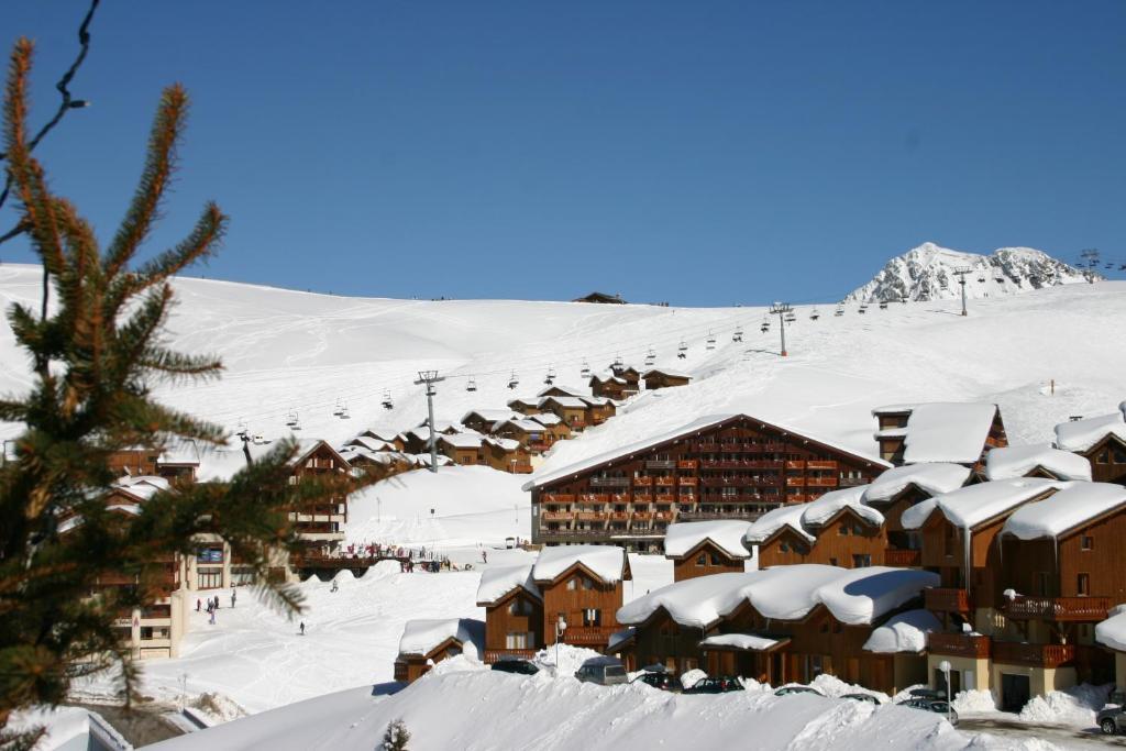 Madame Vacances Les Chalets Du Praz لا بلاني المظهر الخارجي الصورة